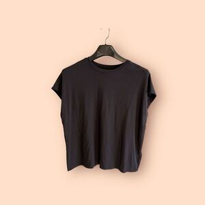 Anthropologie Black Short Sleeve Cap Sleeve Tee - L
